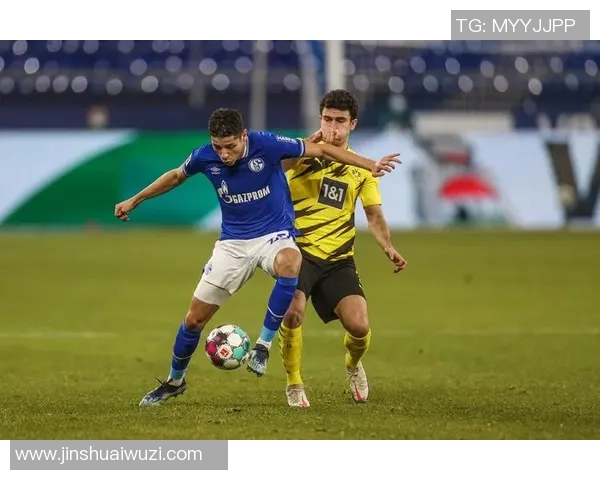 多特蒙德与沙尔克精彩对决集锦回顾赛场瞬间尽在眼前 多特蒙德与沙尔克精彩对决集锦回顾赛场瞬间尽在眼前